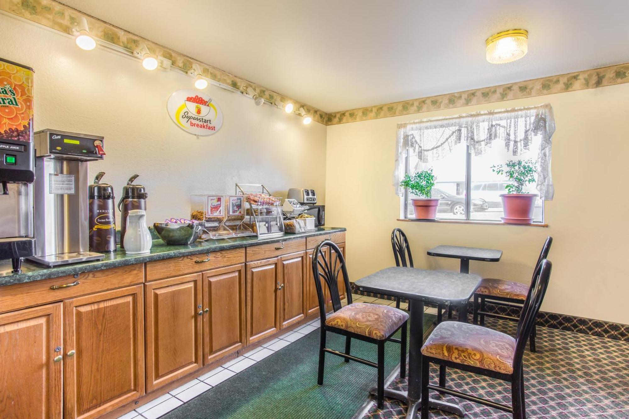 Super 8 By Wyndham Richmond/Broad Street Motel Henrico Dış mekan fotoğraf