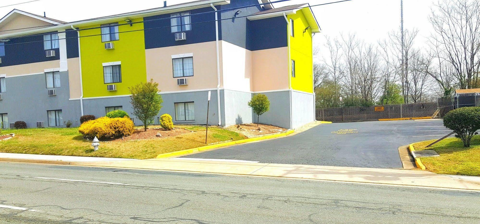 Super 8 By Wyndham Richmond/Broad Street Motel Henrico Dış mekan fotoğraf